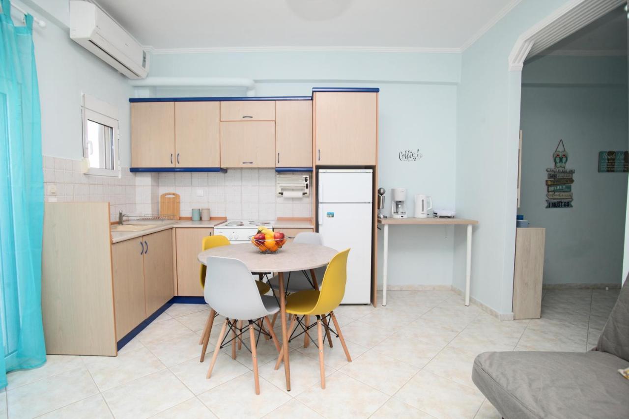 Blue Deluxe Apartment Kallithea  エクステリア 写真