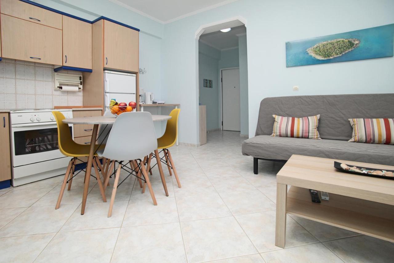 Blue Deluxe Apartment Kallithea  エクステリア 写真