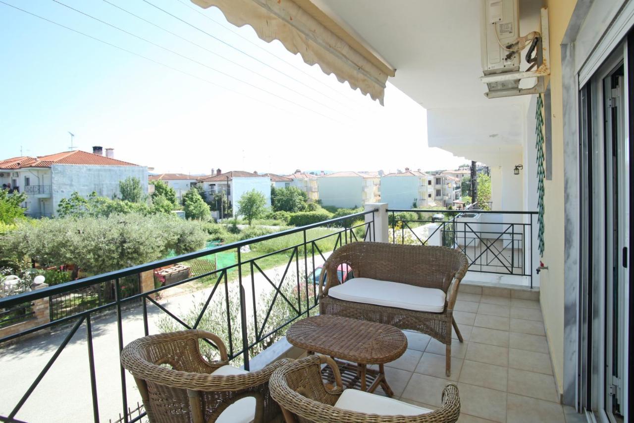 Blue Deluxe Apartment Kallithea  エクステリア 写真