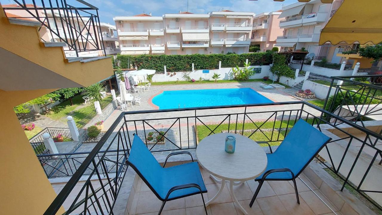 Blue Deluxe Apartment Kallithea  エクステリア 写真
