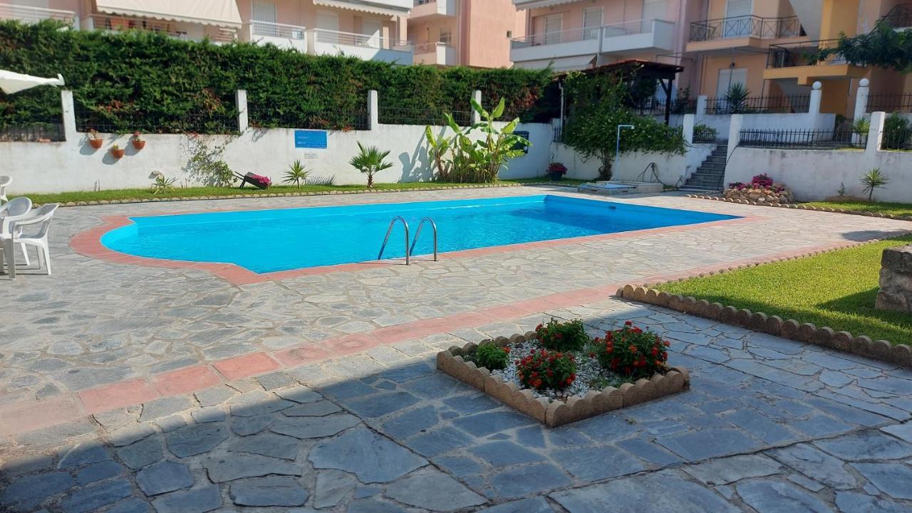 Blue Deluxe Apartment Kallithea  エクステリア 写真