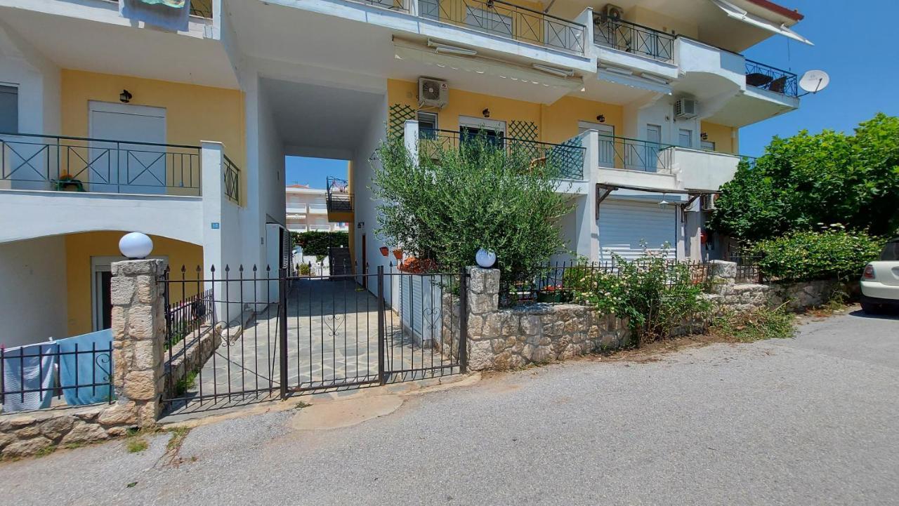 Blue Deluxe Apartment Kallithea  エクステリア 写真