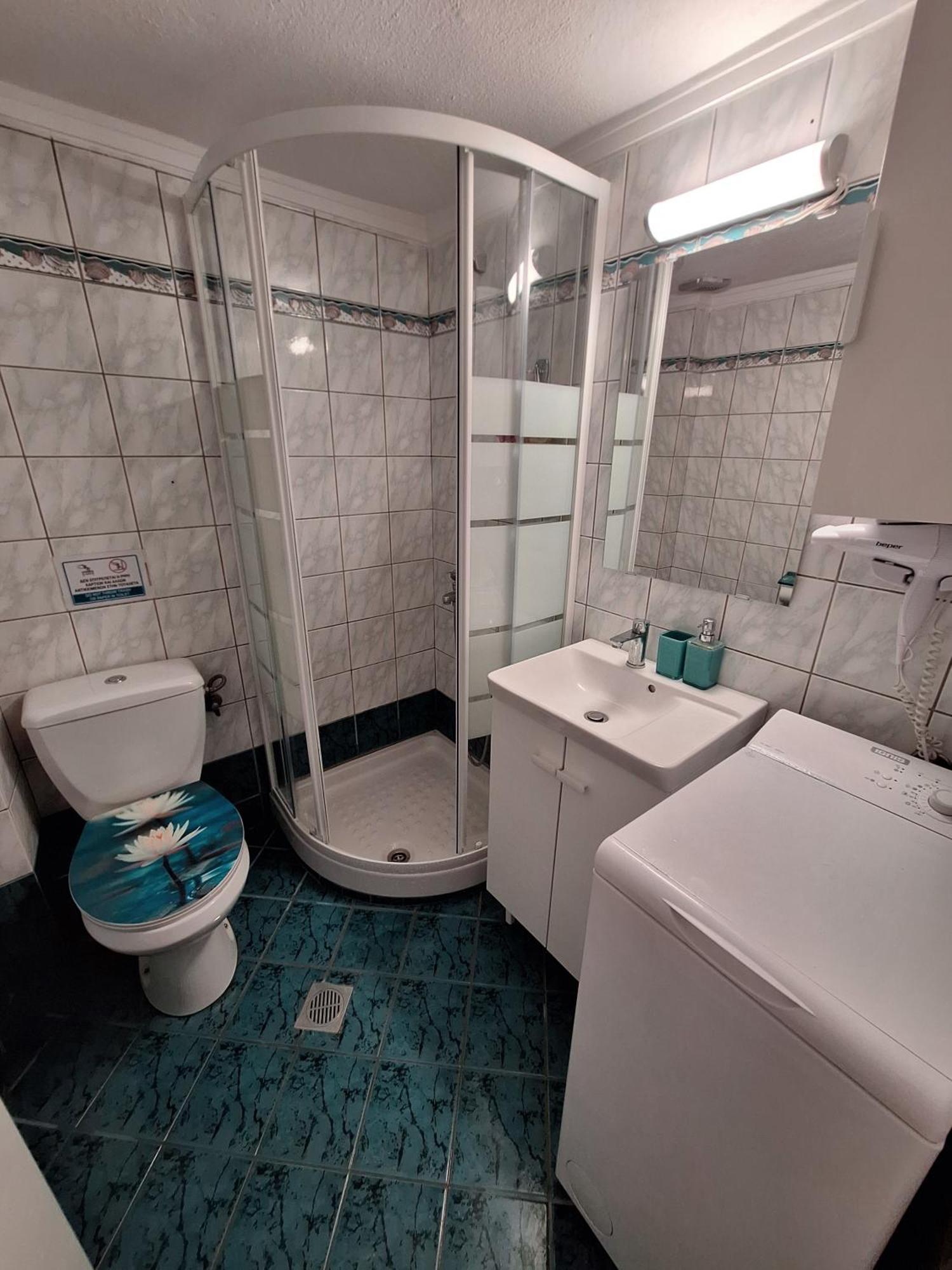 Blue Deluxe Apartment Kallithea  エクステリア 写真